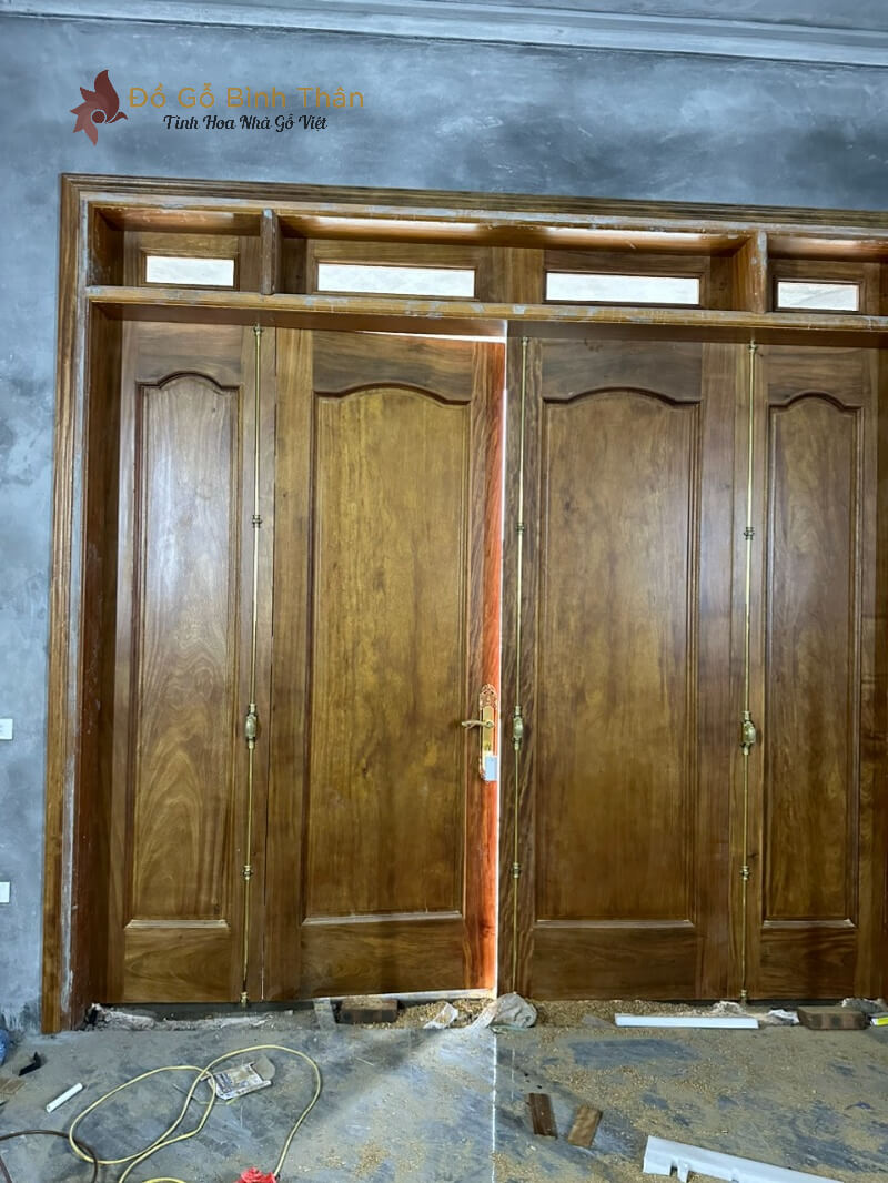 Cửa Gỗ Tự Nhiên 4 Cánh CG4C-04
